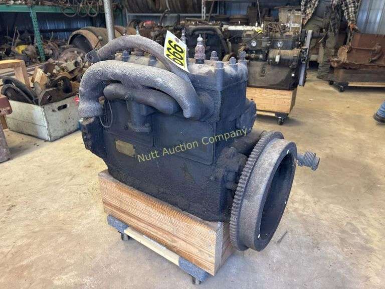 Star Durant Continental flathead motor 4 cylinder Sr# 467331 - Nutt Auction