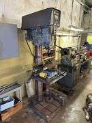 Wilton 2025 20in variable speed gear drill press Includes vise, multiple chucks & manual. 3 Phase, Sr# 433253
