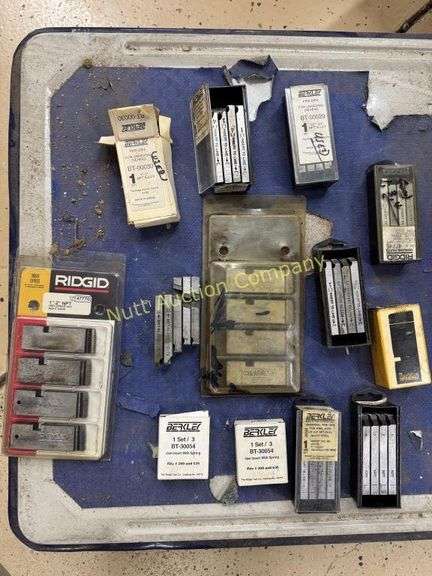 Ridgid 300 pipe threading machine & thread cutting oil