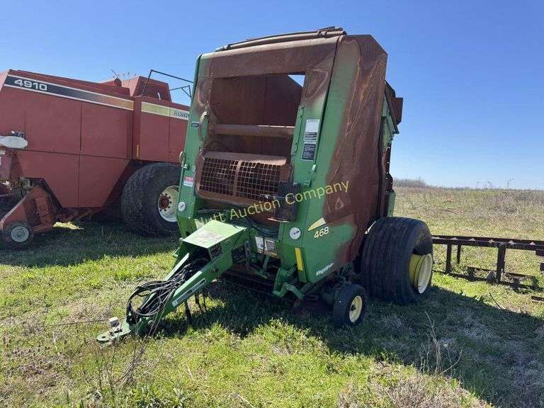 John Deere 468 Baler - BURNED