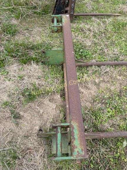 Hay spear