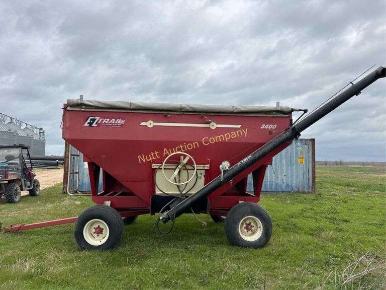 E-Z Trail 3400 Grain Cart, 400 Bushel Capacity, 12
