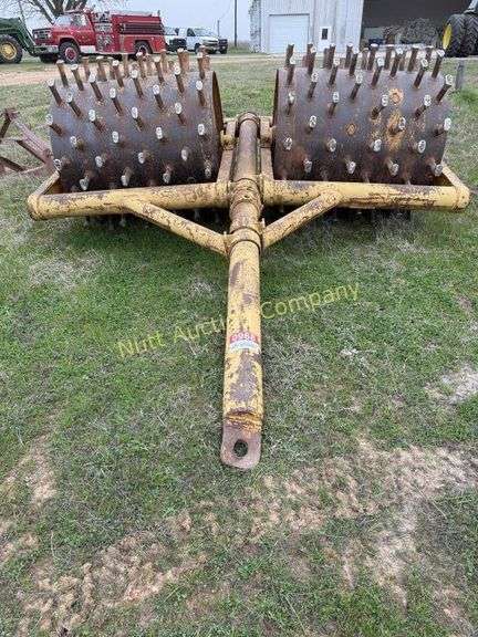 BMCO D112 Sheep foot roller 10' 3" from side to side Sr# 161