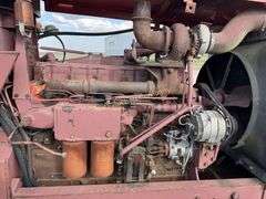 Allis Chalmers 7050. For parts to repair. Condition unknown.