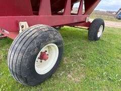 E-Z Trail 3400 Grain Cart, 400 Bushel Capacity, 12
