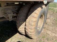 Ford Flatbed Truck - NON RUNNING - NO TITLE