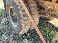 Ford Flatbed Truck - NON RUNNING - NO TITLE