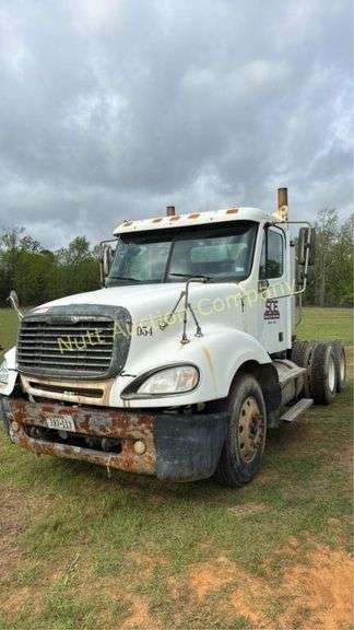 2004 Freightliner Columbia 120- SLOW TITLE Vin 1FVJA6AV64LM44054 Miles showing UNKNOWN Engine Cat C15 10 speed Eaton Fuller t