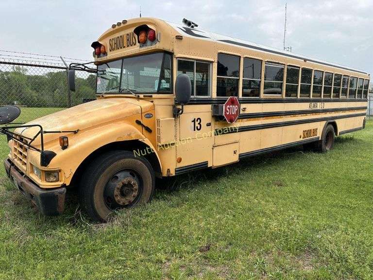 2006 Blue Bird School Bus-WITH TITLE Miles showing Unknown NON RUNNING - Service #LBBCV10135885