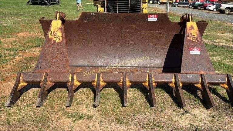 USA Equipment Inc 10' 9 Shank Dozer Root Rake Sr# 12-10