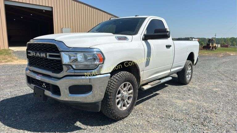 2020 Ram 2500 4x4 Vin 3C6MR5AJ9LG164012 Miles showing 103,026 Engine V8, 6.4 Hemi 1 remote,