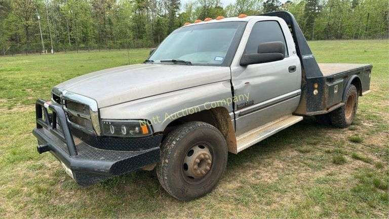 2000 Dodge Ram 3500-WITH TITLE Vin 3B7MC3666YM236148 Engine I6, 5.9 T 5.9 Cummins, Miles 372,122 Showing,