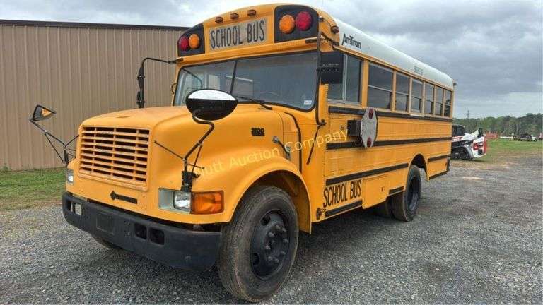 1996 International AmTram 35 Passenger (W/TITLE) School Bus IH, DT444 Diesel Engine Automatic, Miles Showing 87,131 VIN# 1HVB