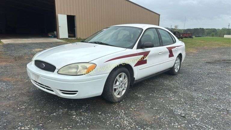2006 Ford Taurus-WITH TITLE Vin 1FAFP53U46A161638 Miles showing 175,651 Engine V6, 3 School Surplus