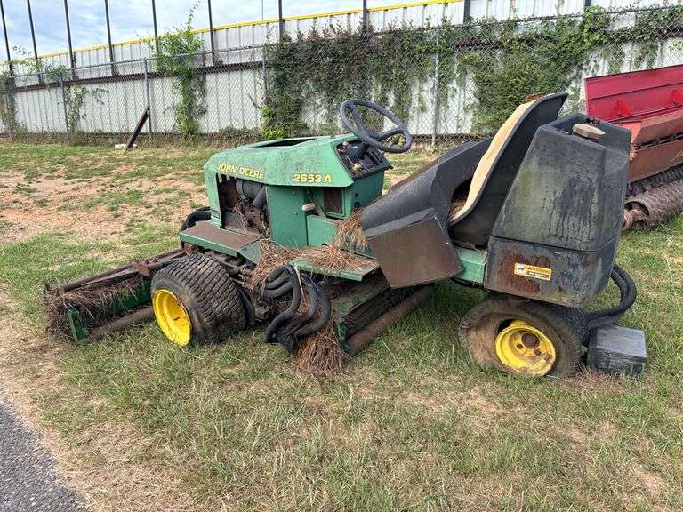 John Deere 2653A Riding Greens Mower, Diesel Engine, Hydrostatic. Condition unknown