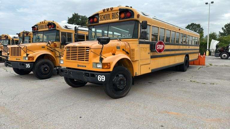 2001 Blue Bird International 3800 School Bus T444E C210 Diesel Engine- MSO and BILL OF SALE