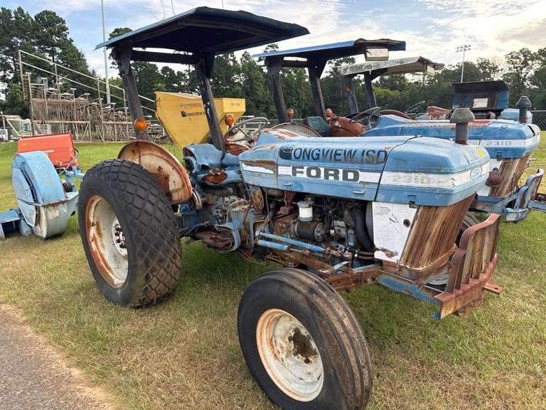 Ford 2310 Tractor, 38 HP Diesel, 2WD SR# C702557. Condition unknown