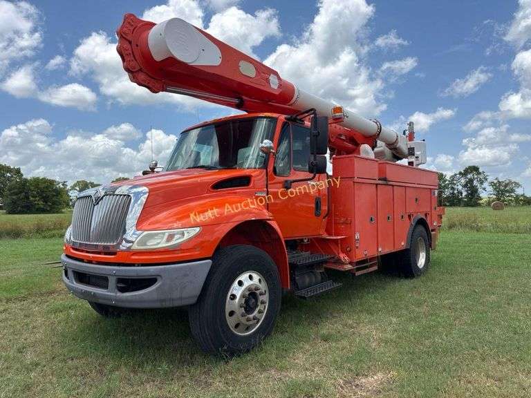 2010 International 4400 SBA Utility Bucket Truck Vin 1HTMKAAR6AH276588 Drivetrain 4x2 Engine DT466, Maxxforce Per seller, tru