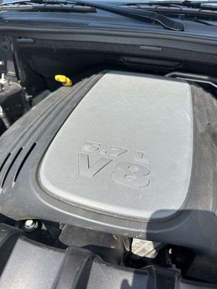 2011 Dodge Durango Citadel, 5.7L Hemi, showing 196,228 miles, 3rd row, leather