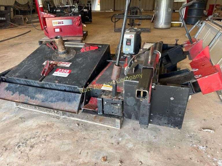 Coats HIT-6000 Truck Tire Changer, Electric, 1.5hp, bead breaker