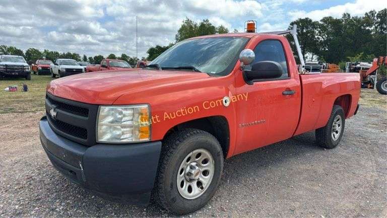 2008 Chevrolet Silverado 1500 Vin 1GCEC14018Z178813 Drivetrain 4x2 Miles showing 212,750 Engine V8, 5.3 Automatic transmissio