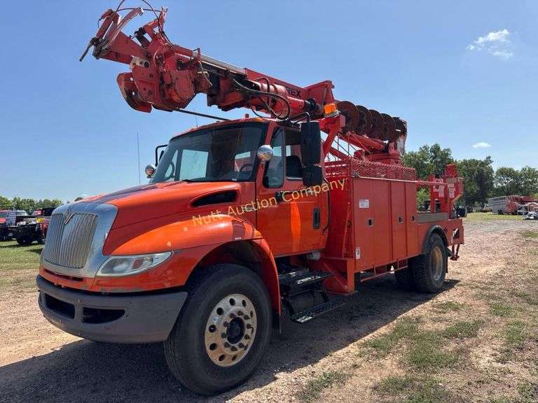 2009 International 4400 SBA 4x2 Utility Truck Vin 1HTMKAAR99H108066 Miles showing 125,888 Engine DT466 Maxxforce Terex boom,
