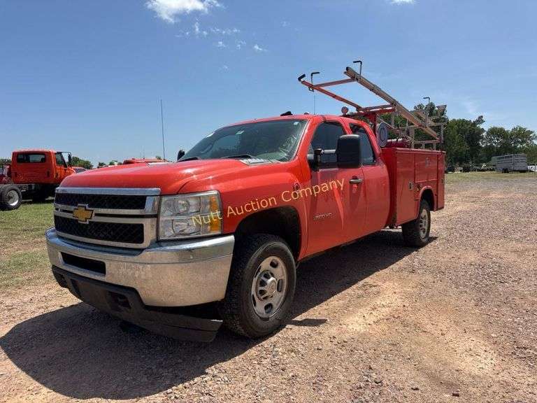 2013 Chevrolet Silverado 2500 HD Service Truck Vin 1GC2CVCG3DZ355879 Drivetrain 4x2 Miles showing 264,419 Engine V8, 6