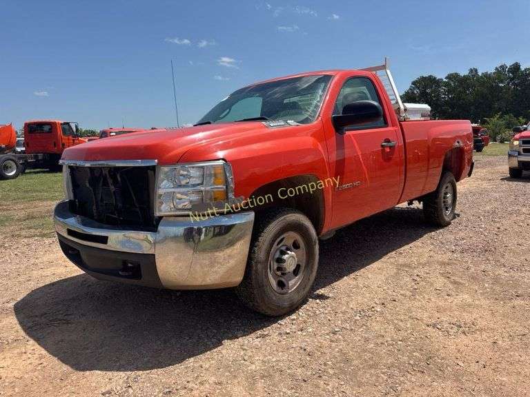 2007 Chevrolet Silverado 2500 HD Vin 1GCHC24K97E574580 Drivetrain 4x2 Miles showing 193,951 Engine V8, 6 Per seller, truck ha