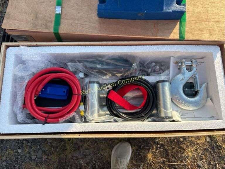 LandHonor 20000 lbs. Electric Winch, 7.8 HP, 12V, LandHonor 20000 lbs. Electric Winch, 7.8 HP, 12V, Wired Remote Control