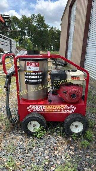 Used Easy-Kleen Magnum 4000 Series GS-18 Hot Wate BAD WATER PUMP. MOTOR RUNS