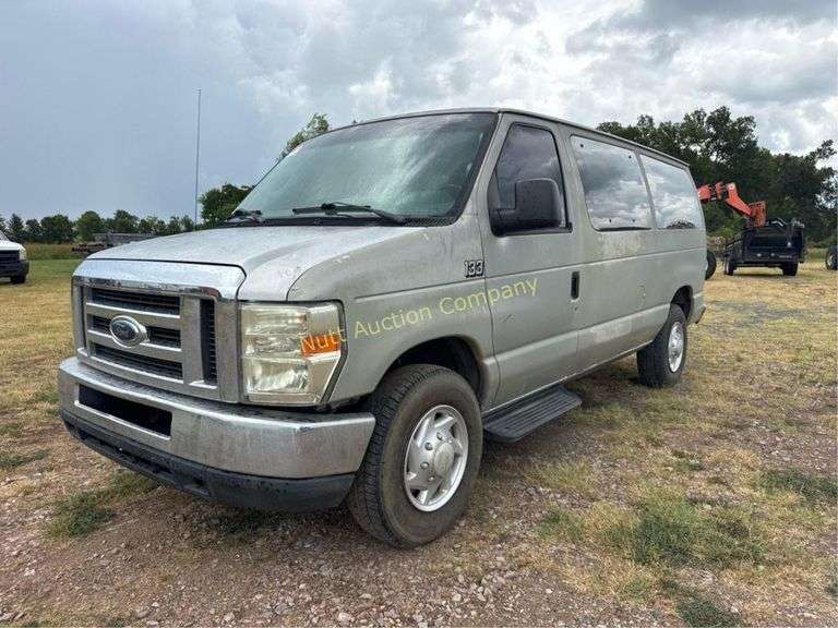 2009 Ford E350 E-Series Van Vin 1FBNE31L09DA27629 Engine V8, 5.4 12 passenger, automatic transmission