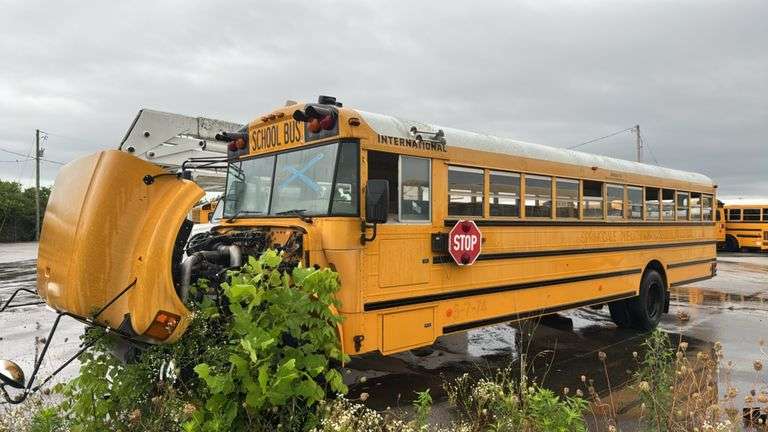 2001 International IC 38530 School Bus, 71 Passengers-NON RUNNING- MSO and BILL OF SALE