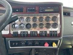 2007 Kenworth W900 Tractor Truck Vin 1XKWPBEX971206238 Engine Cat C15 diesel Truck will start and run but has transmission is