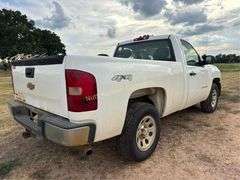 2011 Chevrolet Silverado 1500 4x4 Vin 1GCNKPEA0BZ138193 Miles showing 128,639 Engine V8, 4.8 Automatic transmission