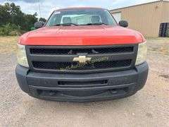 2011 Chevrolet Silverado 1500 Vin 1GCNCPE03BZ427581 Miles showing 241,262 Engine V8, 5.3