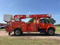 2009 International 4400 SBA 4x2 Bucket Truck Vin 1HTMKAAR19H108059 Miles showing 161,676 Engine DT466 Maxxforce equipped with