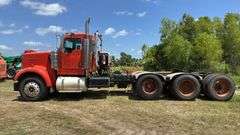 2007 Kenworth W900 Tractor Truck Vin 1XKWPBEX971206238 Engine Cat C15 diesel Truck will start and run but has transmission is