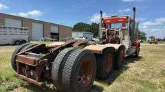 2007 Kenworth W900 Tractor Truck Vin 1XKWPBEX971206238 Engine Cat C15 diesel Truck will start and run but has transmission is