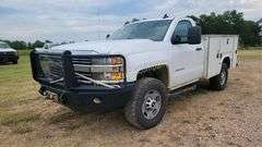 2016 Chevrolet Silverado 2500 4X4 Vin 1GB0KUEG7GZ281425 Miles showing 174,710 Engine V8, Vortec 6000 front winch, bull bar, u