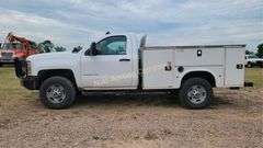 2016 Chevrolet Silverado 2500 4X4 Vin 1GB0KUEG7GZ281425 Miles showing 174,710 Engine V8, Vortec 6000 front winch, bull bar, u