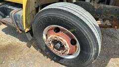 1997 Ford F800 Dump Truck Vin 1FDPF80C5VVA16593 Miles showing 38,964 Engine Cummins 5.9 6 speed manual transmission.