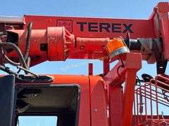 2009 International 4400 SBA 4x2 Utility Truck Vin 1HTMKAAR99H108066 Miles showing 125,888 Engine DT466 Maxxforce Terex boom,