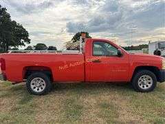 2010 Chevrolet Silverado 1500 Vin 1GCPCPE09AZ229944 Drivetrain 4x2 Miles showing 186,182 Engine V8, 5.3