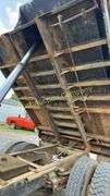 1997 Ford F800 Dump Truck Vin 1FDPF80C5VVA16593 Miles showing 38,964 Engine Cummins 5.9 6 speed manual transmission.