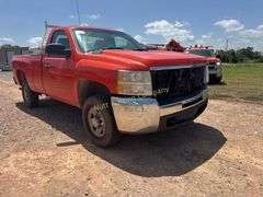 2007 Chevrolet Silverado 2500 HD Vin 1GCHC24K97E574580 Drivetrain 4x2 Miles showing 193,951 Engine V8, 6 Per seller, truck ha