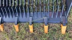 LandHonor RB-14-72W Skid Steer Rock Bucket, 72" W