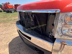 2007 Chevrolet Silverado 2500 HD Vin 1GCHC24K97E574580 Drivetrain 4x2 Miles showing 193,951 Engine V8, 6 Per seller, truck ha