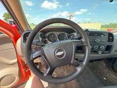 2007 Chevrolet Silverado 2500 HD Vin 1GCHC24K97E574580 Drivetrain 4x2 Miles showing 193,951 Engine V8, 6 Per seller, truck ha