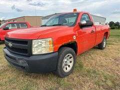 2010 Chevrolet Silverado 1500 Vin 1GCPCPE09AZ229944 Drivetrain 4x2 Miles showing 186,182 Engine V8, 5.3