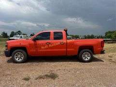 2014 Chevrolet Silverado 1500 Vin 1GCRCPEC1EZ335927 Drivetrain 4x2 Miles showing 223,461 Engine V8, 5.3 Automatic transmissio